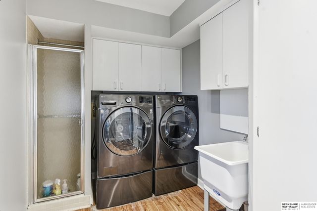 3310 S 98th Street, Omaha, NE 68124