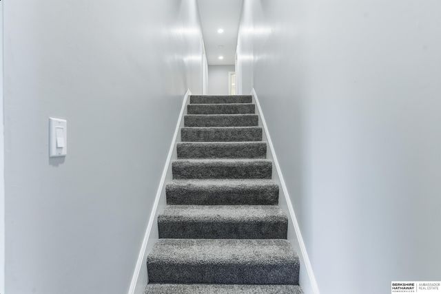 3310 S 98th Street, Omaha, NE 68124