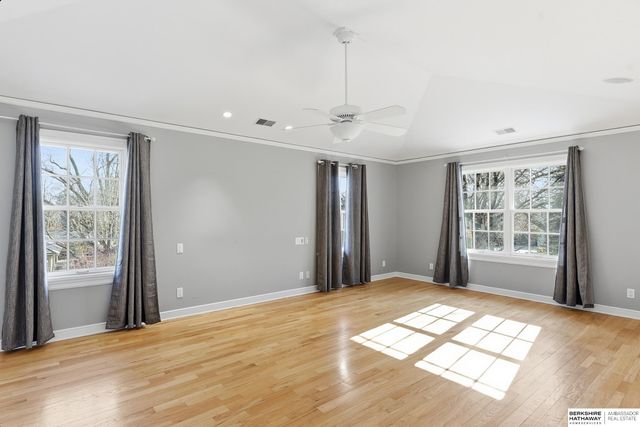 3310 S 98th Street, Omaha, NE 68124