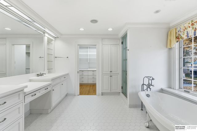 3310 S 98th Street, Omaha, NE 68124