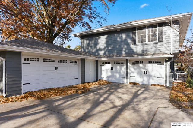 3310 S 98th Street, Omaha, NE 68124