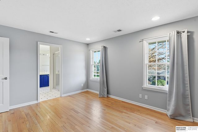 3310 S 98th Street, Omaha, NE 68124