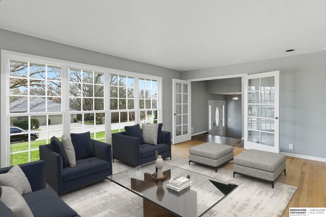 3310 S 98th Street, Omaha, NE 68124