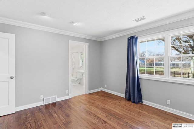 3310 S 98th Street, Omaha, NE 68124