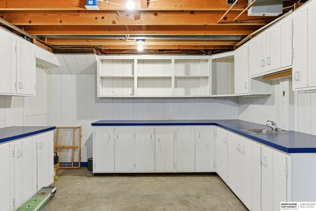 3310 S 98th Street, Omaha, NE 68124