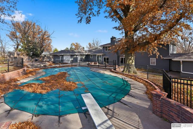 3310 S 98th Street, Omaha, NE 68124