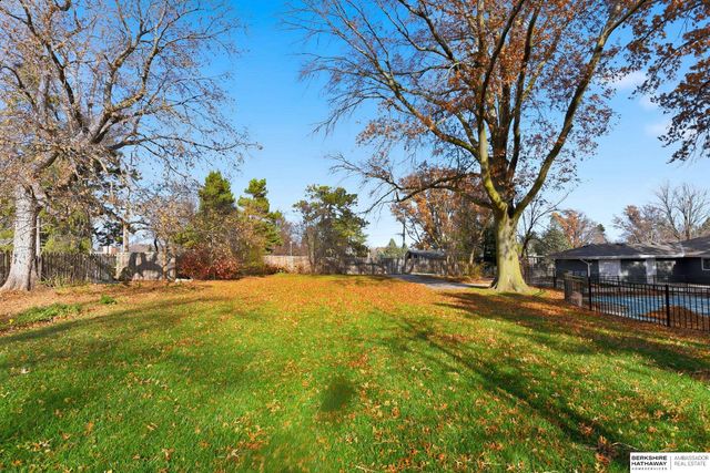 3310 S 98th Street, Omaha, NE 68124