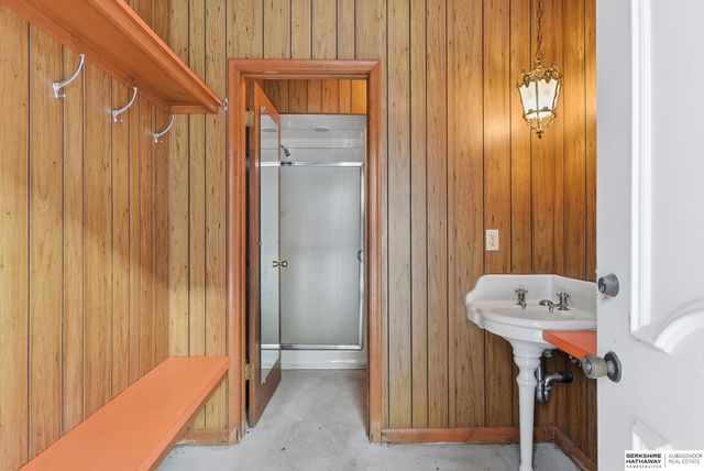 3310 S 98th Street, Omaha, NE 68124