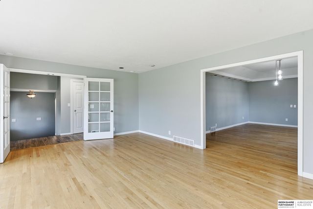 3310 S 98th Street, Omaha, NE 68124