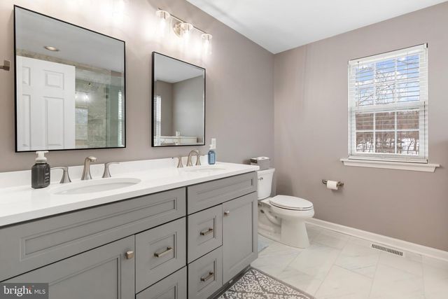 14 KRISTEN CIR, Pottstown, PA 19464