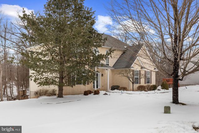 14 KRISTEN CIR, Pottstown, PA 19464