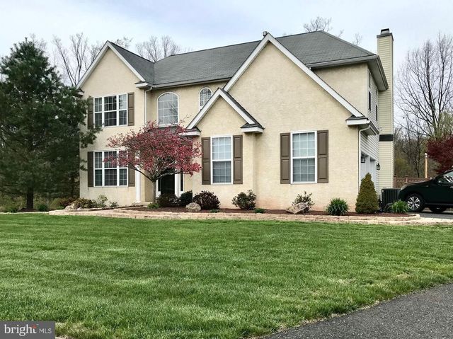 14 KRISTEN CIR, Pottstown, PA 19464