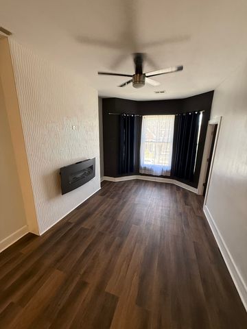 6833 S Calumet Avenue 2, Chicago, IL 60637