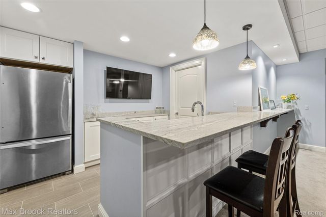 864 Chestnut Street, Birmingham, MI 48009