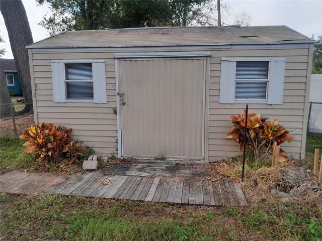 2422 CHASE AVENUE, Sanford, FL 32771