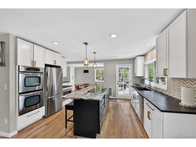 12 Sycamore Ln, Littleton, CO 80127