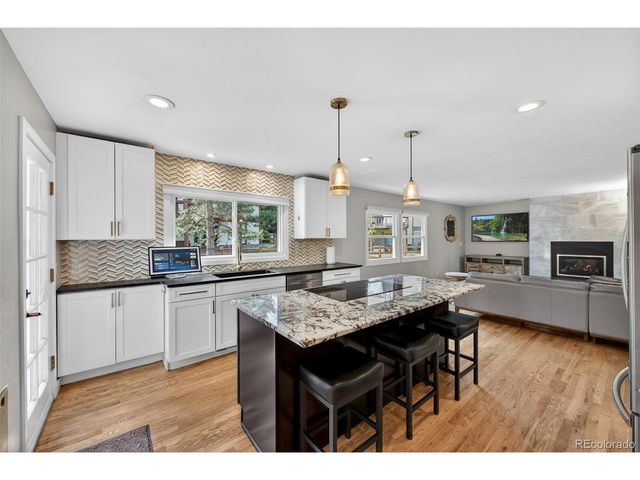 12 Sycamore Ln, Littleton, CO 80127