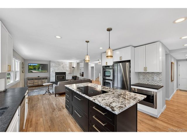 12 Sycamore Ln, Littleton, CO 80127