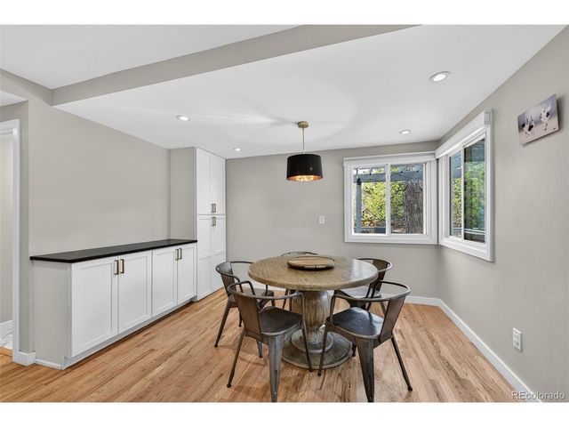 12 Sycamore Ln, Littleton, CO 80127