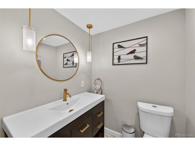 12 Sycamore Ln, Littleton, CO 80127