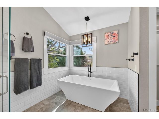 12 Sycamore Ln, Littleton, CO 80127