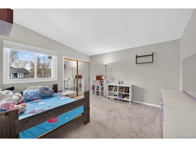 12 Sycamore Ln, Littleton, CO 80127