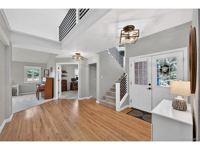 12 Sycamore Ln, Littleton, CO 80127