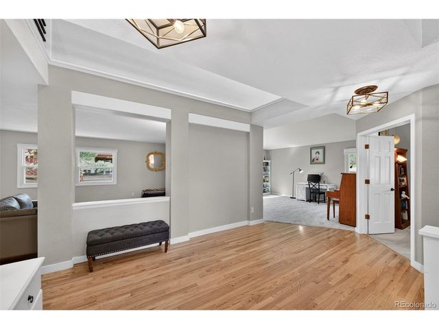 12 Sycamore Ln, Littleton, CO 80127