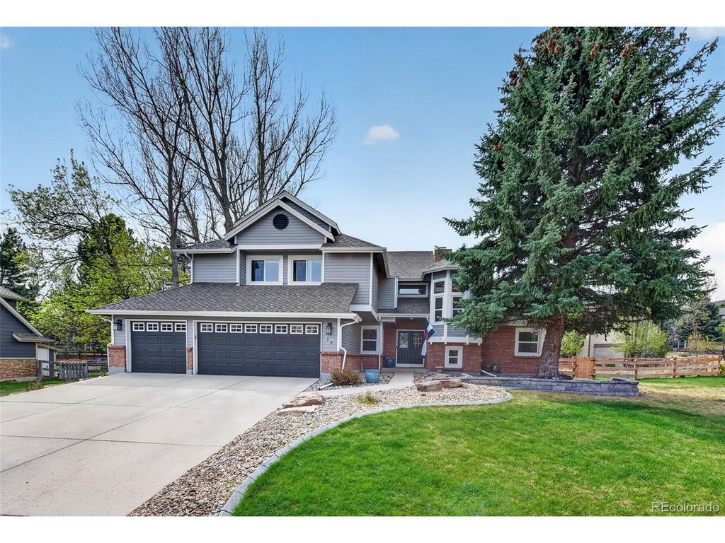 12 Sycamore Ln, Littleton, CO 80127