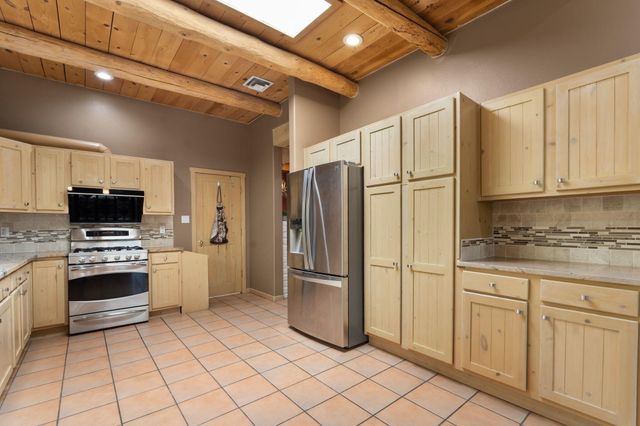 8405 Petaluma Drive NE, Albuquerque, NM 87122