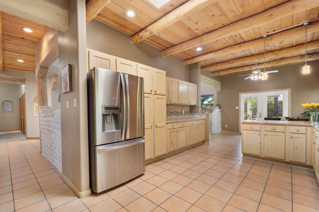 8405 Petaluma Drive NE, Albuquerque, NM 87122