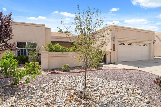 8405 Petaluma Drive NE, Albuquerque, NM 87122