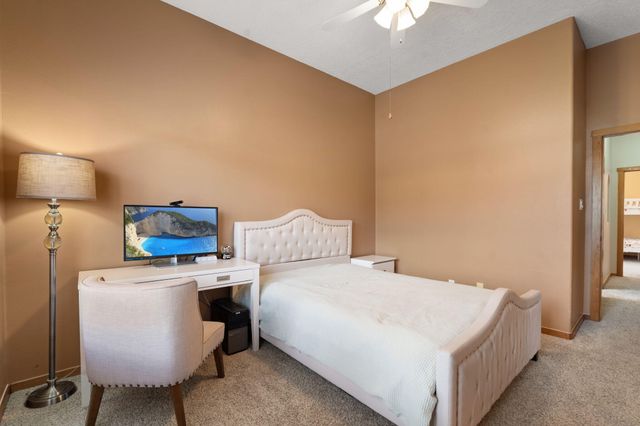 8405 Petaluma Drive NE, Albuquerque, NM 87122