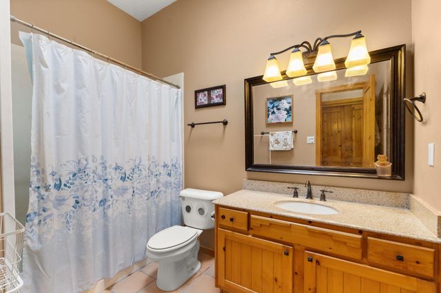 8405 Petaluma Drive NE, Albuquerque, NM 87122