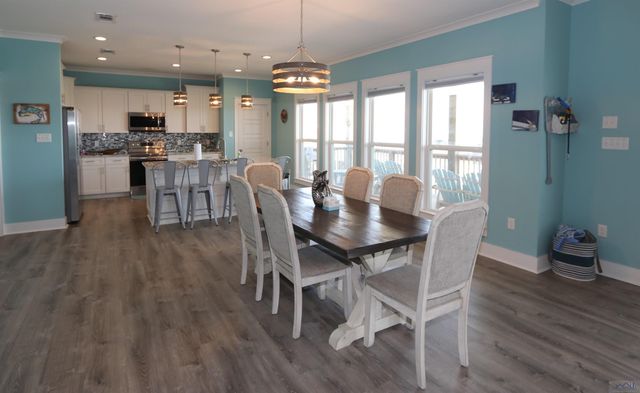 117 Boudreaux Ln, Grand Isle, LA 70358