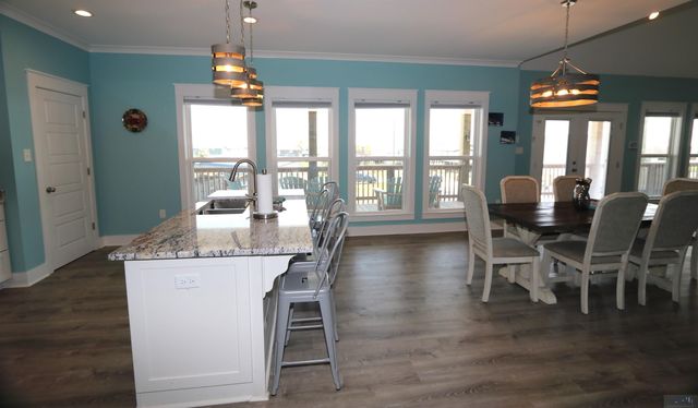 117 Boudreaux Ln, Grand Isle, LA 70358