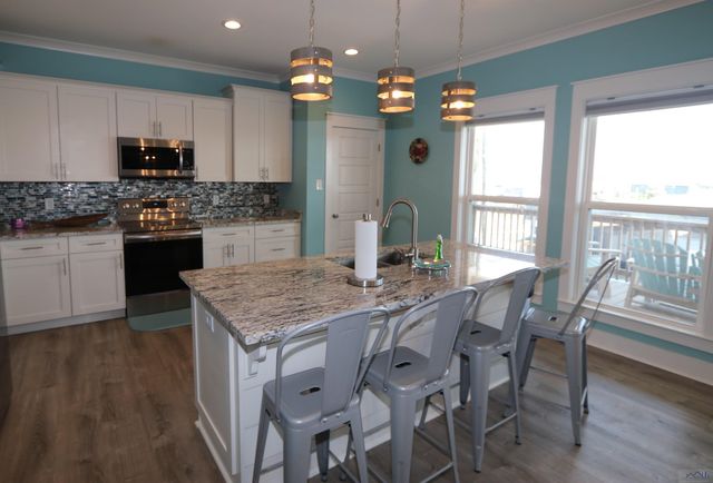 117 Boudreaux Ln, Grand Isle, LA 70358