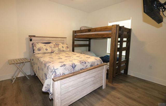 117 Boudreaux Ln, Grand Isle, LA 70358