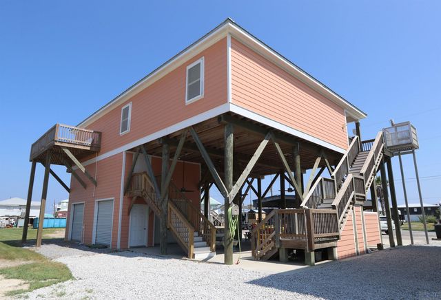 117 Boudreaux Ln, Grand Isle, LA 70358