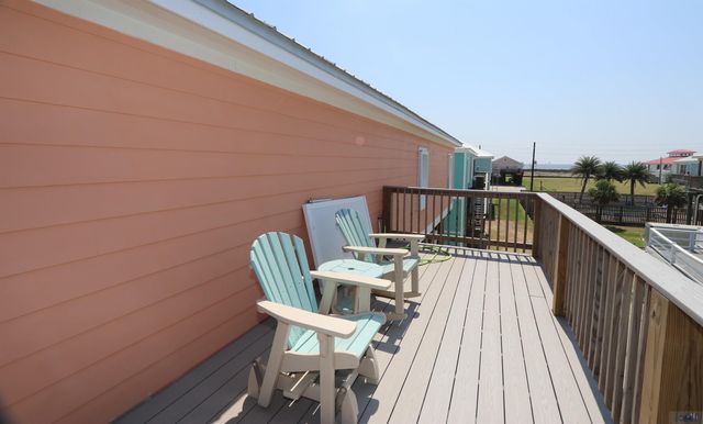 117 Boudreaux Ln, Grand Isle, LA 70358