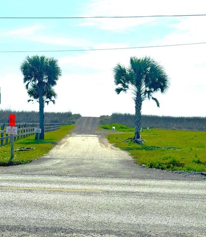 117 Boudreaux Ln, Grand Isle, LA 70358