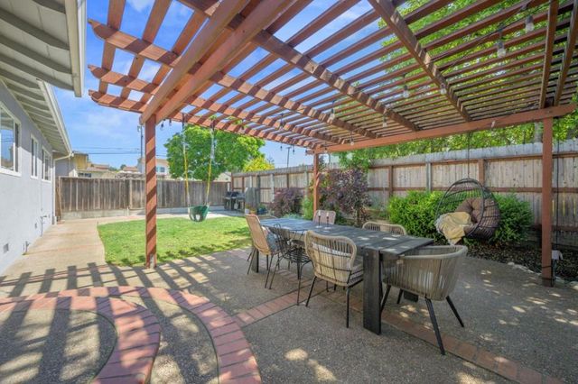 19336 Garrison Avenue, Castro Valley, CA 94546