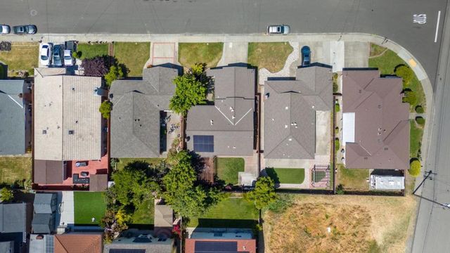 19336 Garrison Avenue, Castro Valley, CA 94546