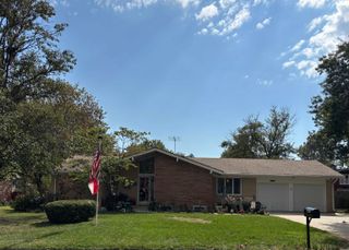 3870 N Friar Ln, Wichita, KS 67204