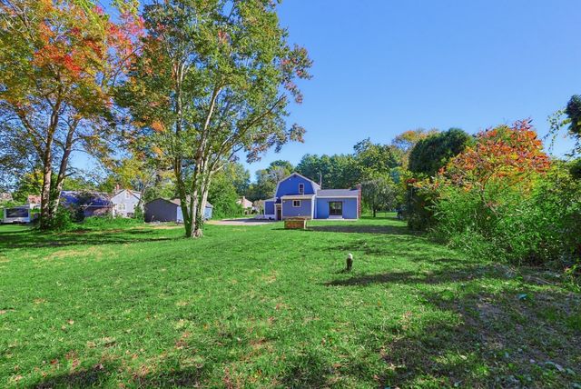 299 S Precinct St, Taunton, MA 02718