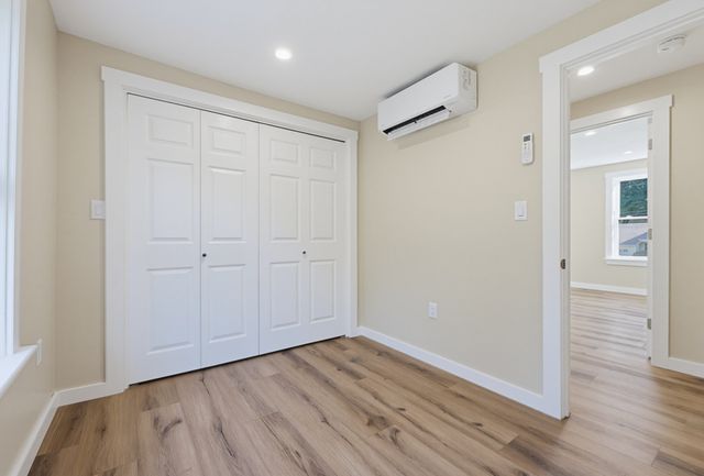 299 S Precinct St, Taunton, MA 02718