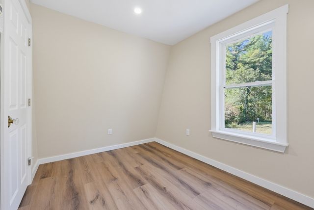299 S Precinct St, Taunton, MA 02718
