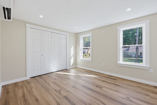 299 S Precinct St, Taunton, MA 02718