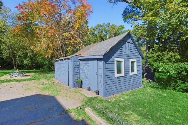 299 S Precinct St, Taunton, MA 02718