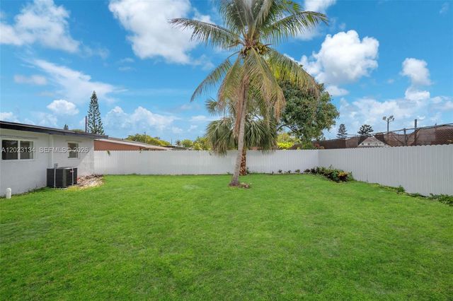 2572 NW 20th St 0, Fort Lauderdale, FL 33311